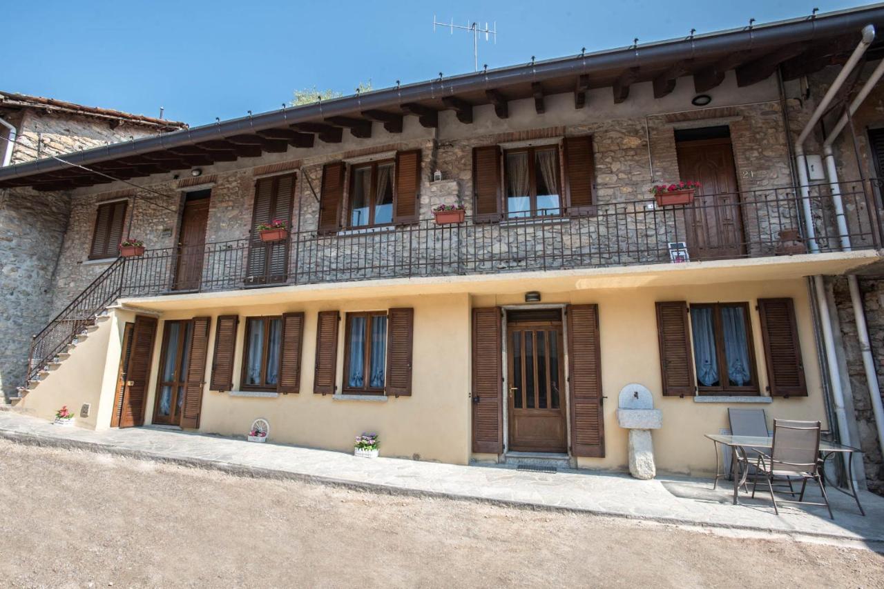 B&B La Corte And Home Restaurant - Free Parking - 10 Minutes To The Lake And Centre 코모 외부 사진