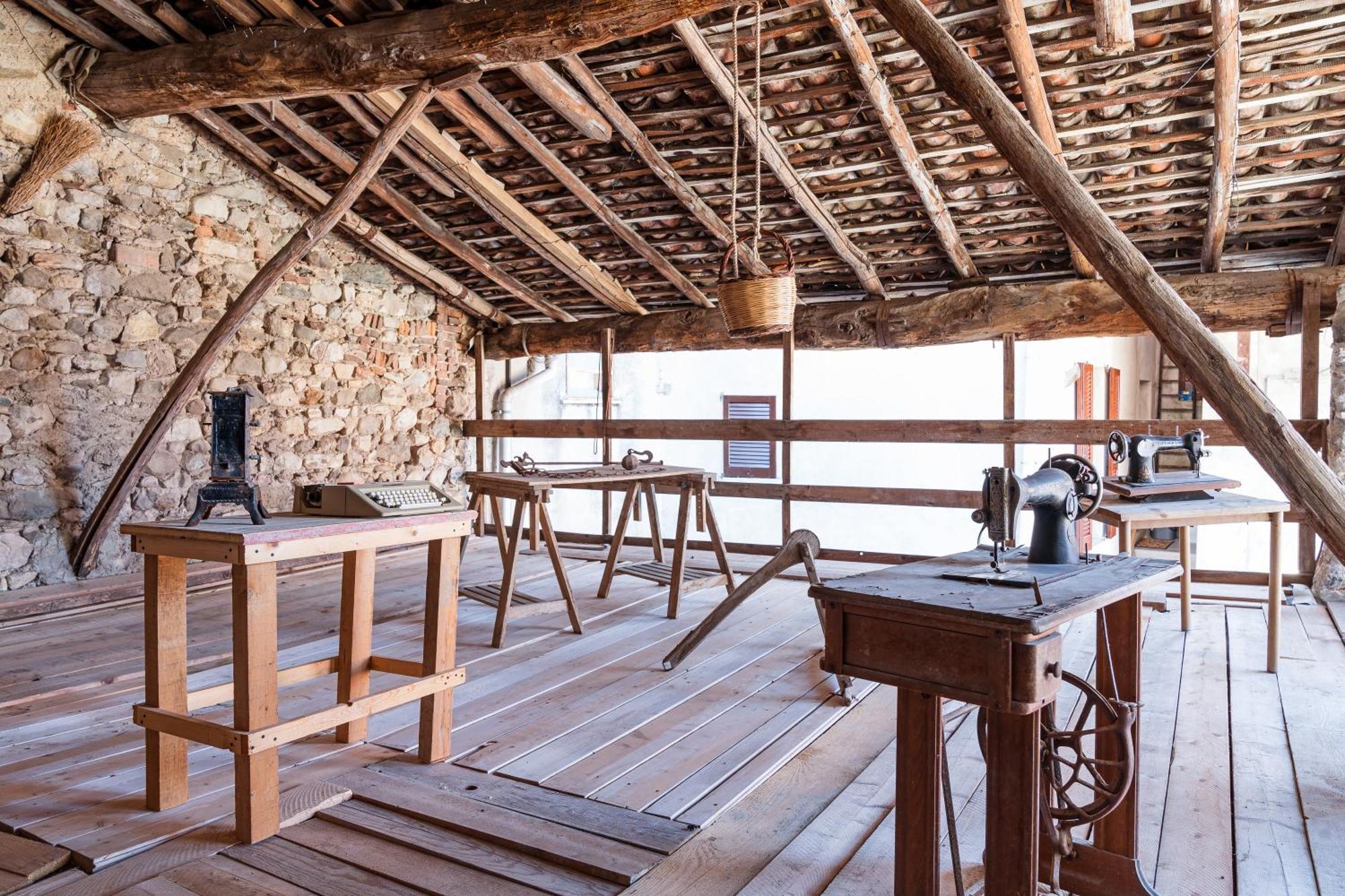 B&B La Corte And Home Restaurant - Free Parking - 10 Minutes To The Lake And Centre 코모 외부 사진