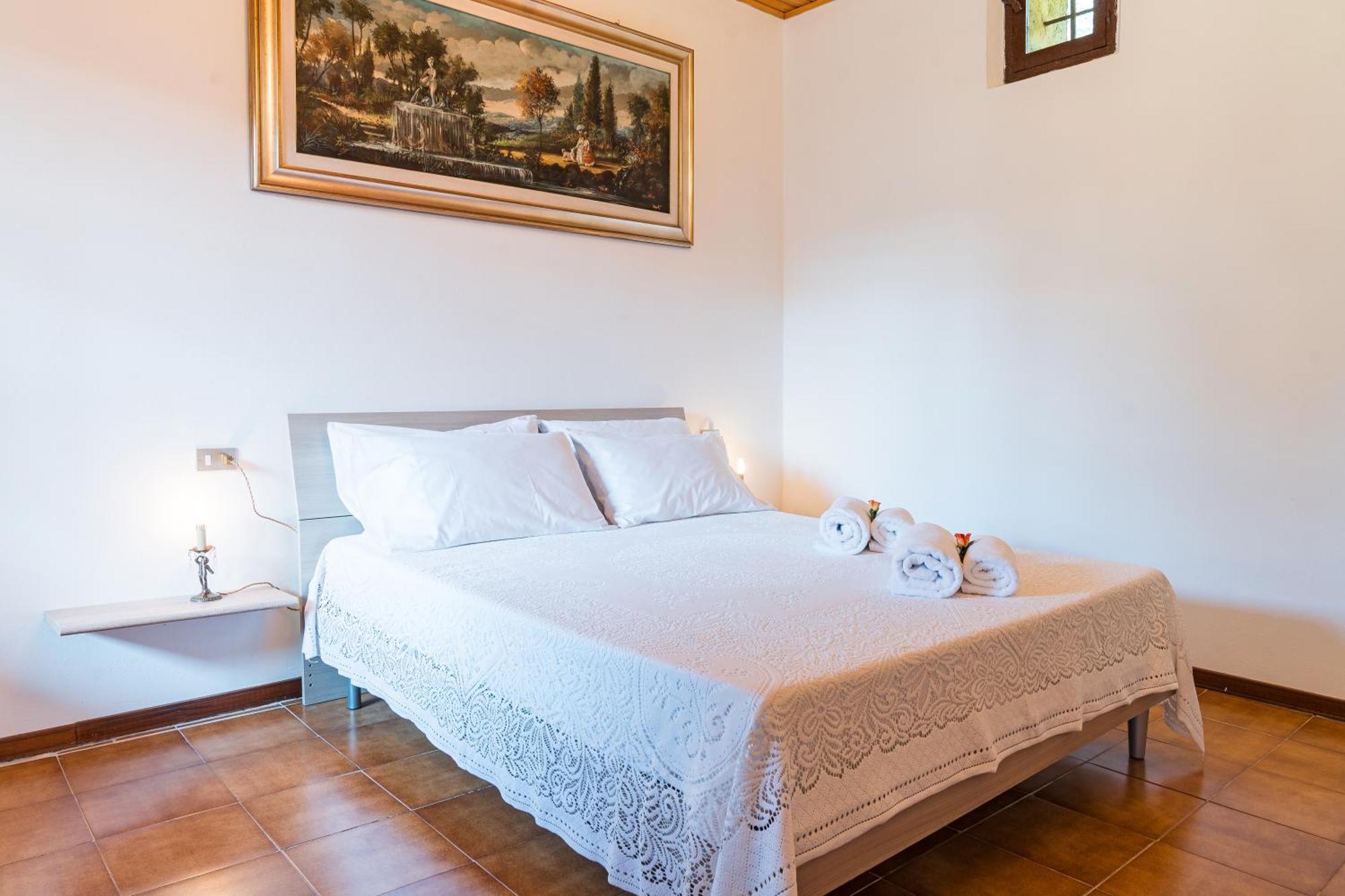 B&B La Corte And Home Restaurant - Free Parking - 10 Minutes To The Lake And Centre 코모 외부 사진