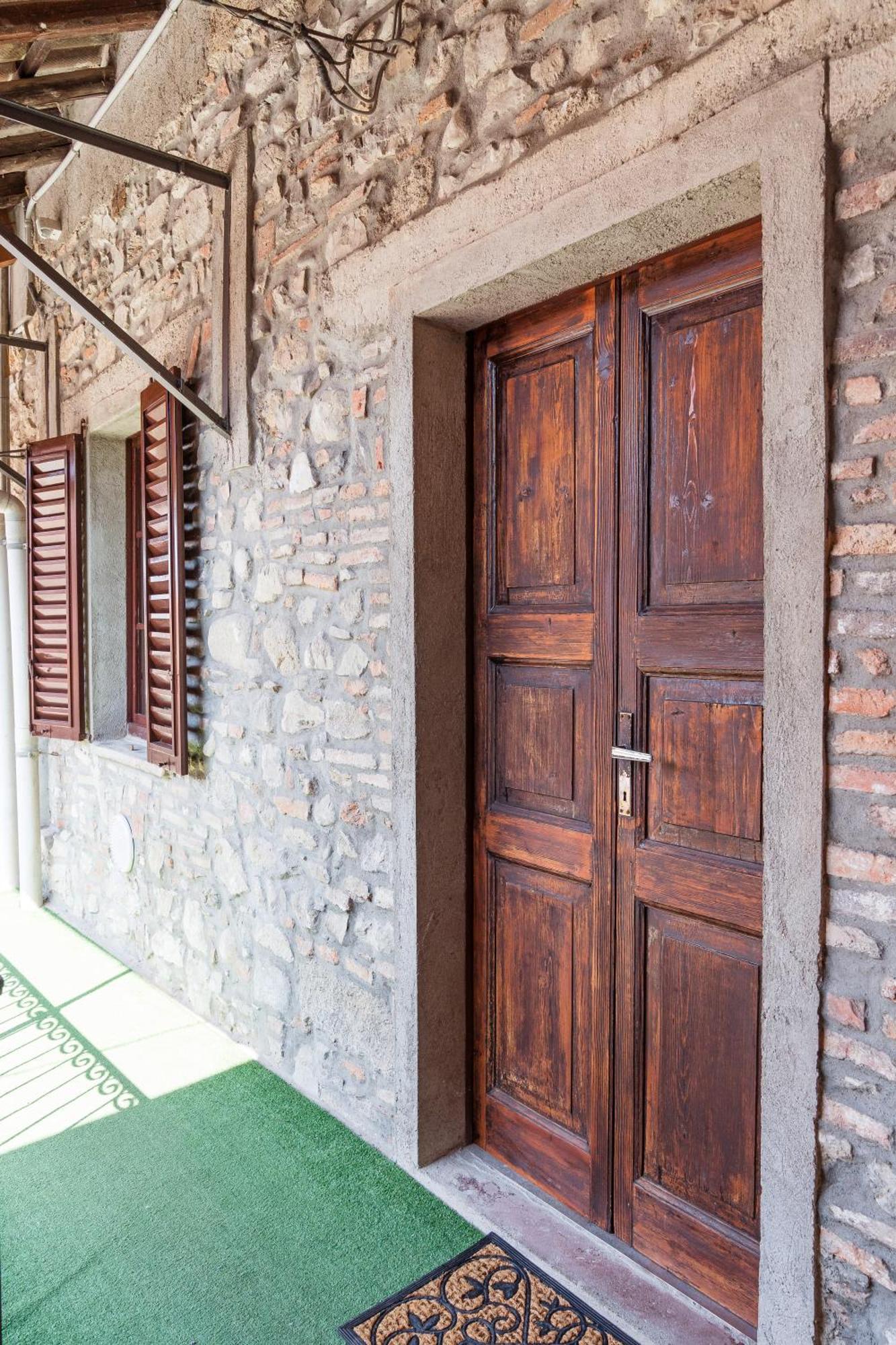 B&B La Corte And Home Restaurant - Free Parking - 10 Minutes To The Lake And Centre 코모 외부 사진