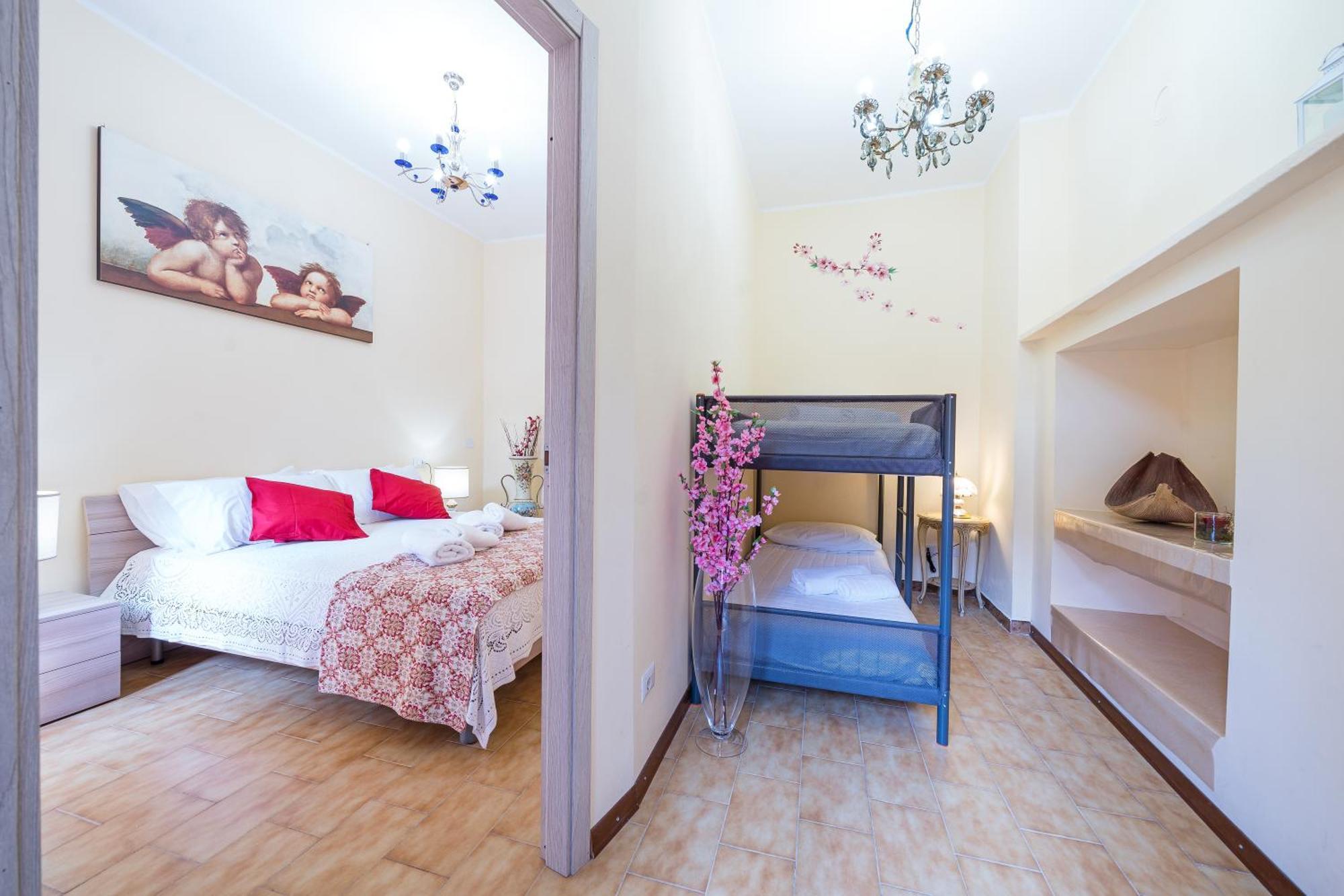 B&B La Corte And Home Restaurant - Free Parking - 10 Minutes To The Lake And Centre 코모 외부 사진