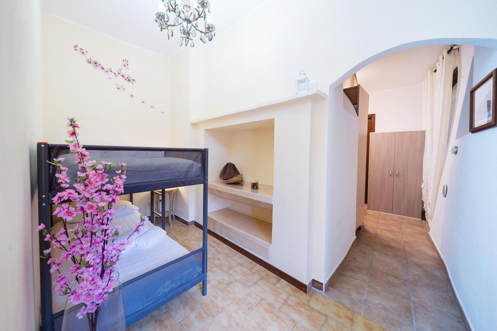 B&B La Corte And Home Restaurant - Free Parking - 10 Minutes To The Lake And Centre 코모 외부 사진