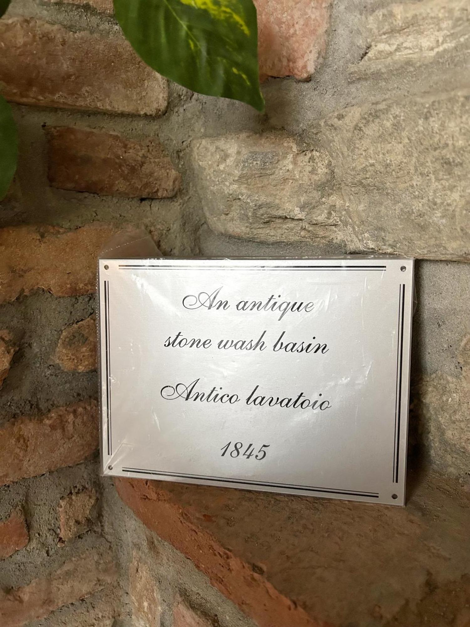 B&B La Corte And Home Restaurant - Free Parking - 10 Minutes To The Lake And Centre 코모 외부 사진